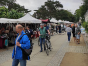 Strandpromenade: Handwerksmarkt am Pfingstmontag.