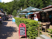 Mittags auf der Strandpromenade: Seebad ckeritz.