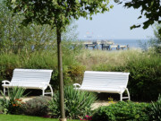 Ostseebad Bansin auf Usedom: Strandpromenade und Seebrcke.