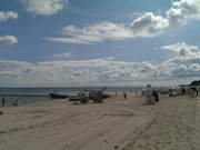 Fischerboot und Strandkrbe: Strand zwischen Klpinsee und Stubbenfelde.