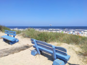 Platz in der Sonne: Bnke oberhalb des Ostseestrandes von ckeritz.