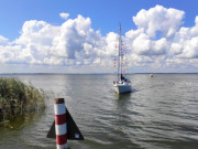 Hafenfest in Loddin auf Usedom: Rundfahrten mit dem Segelboot.