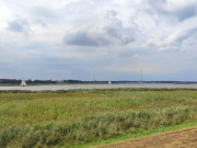 Nahe der Marina Krslin: Segelboote auf dem Peenestrom.