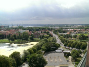 Am Frankenteich: Blick zu den "MV Werften Stralsund".