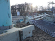 Trmmer: Die Seebrcke des Ostseebades Koserow wird abgebrochen.