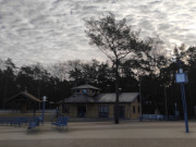 Promenadenplatz von Zempin: Usedomer Ostseekste im Winter.