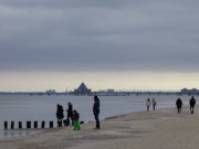 Sandstrand des Kaiserbades Bansin: Seebrcke von Heringsdorf.