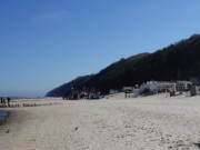 Fischerboote auf dem Sandstrand: Gutes Wetter erlaubt das Fischen.