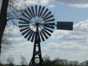 Technisches Denkmal: Windkraftbetriebenes Schpfwerk.