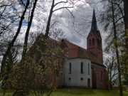 Backsteingotik: Dorfkirche zu Krummin auf Usedom.