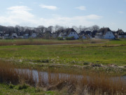 Urlaub unterm Rohrdach: Ferienhuser am Achterwasserhafen von Zinnowitz.