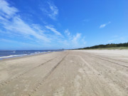 Einsamer Ostseestrand: Blick nach Swinemnde und Misdroy.