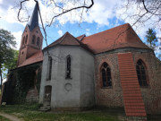 Kirche Krummin: Frhgotisches Mauerwerk aus Feldstein und Ziegel.