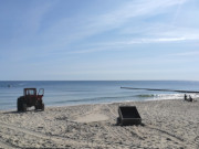 Fischer und Urlaubsgste: Ostseestrand der Insel Usedom.