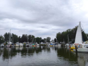 Wassersport auf Usedom: Boote im Hafen von Stagnie.