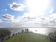 Idyllisches Pltzchen: Blick ber das Achterwasser vom Hafen Loddin.