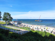 Koserow bekommt eine neue Seebrcke: Schwimmkran auf der Ostsee.