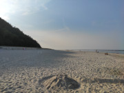 Letzte Strandbesucher: Ostseestrand am Streckelsberg.