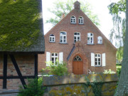 Grer als die Kirche: Evangelisches Pfarrhaus in Morgenitz.