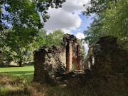 Westlich von Anklam: Veste Landskron am Tollensetal.