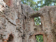 Alte Wehranlage bei Anklam: Nur noch die Grundmauern sind erhalten.