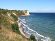 Schmaler Strand am Kap Arkona: Wanderung in einer wunderbaren Landschaft.