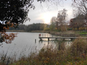 Steg in den Klpinsee: An der Strandstrae des Seebades Loddin.