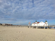 Wahrzeichen der Insel Usedom: Die Seebrcke des Ostseebades Ahlbeck.