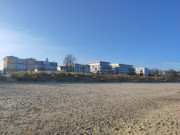 Sandstrand des Ostseebades Bansin: Nur wenige Strandbesucher.