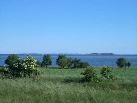 "Dreiinselblick": Von der Greifswalder Oie blickt man auf den Ruden und Rgen.