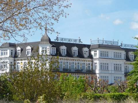 Hotel Ahlbecker Hof an der Strandpromenade der Usedomer Kaiserbäder.