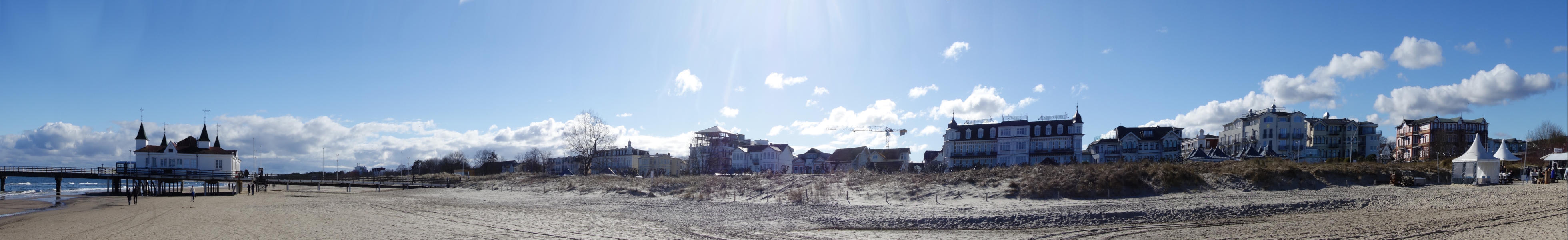 Ostseebad Ahlbeck auf Usedom: Rundblick am Strand.