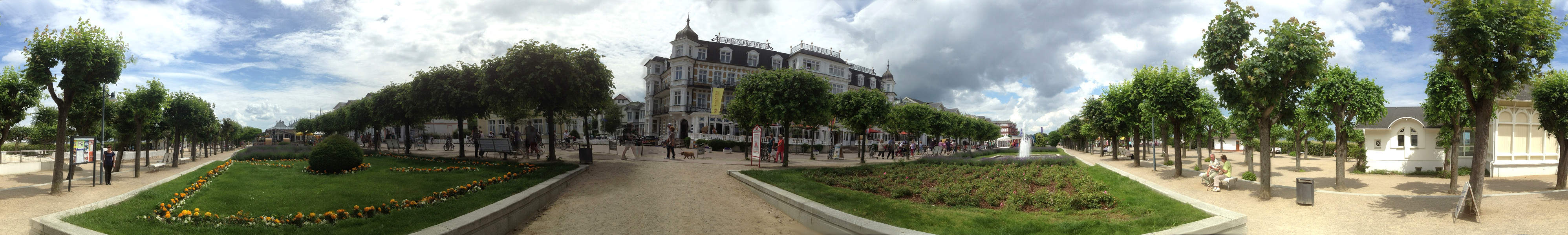 Aufwndig gestaltet: Die prachtvolle Strandpromenade von Ahlbeck.